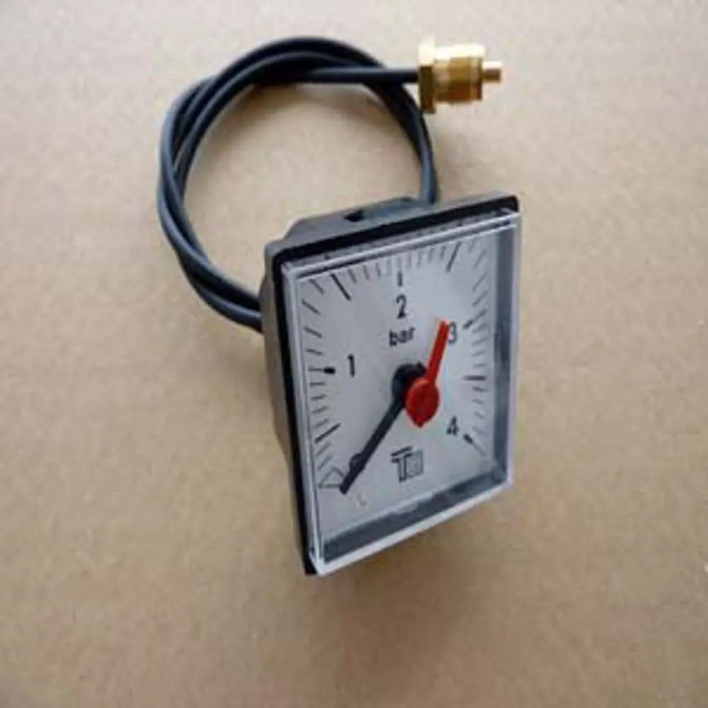 Manometer mit analoger Anzeige, Verbindungsschlauch und Druckschraube. Geeignet zur Messung des Drucks. Hersteller: Remeha.